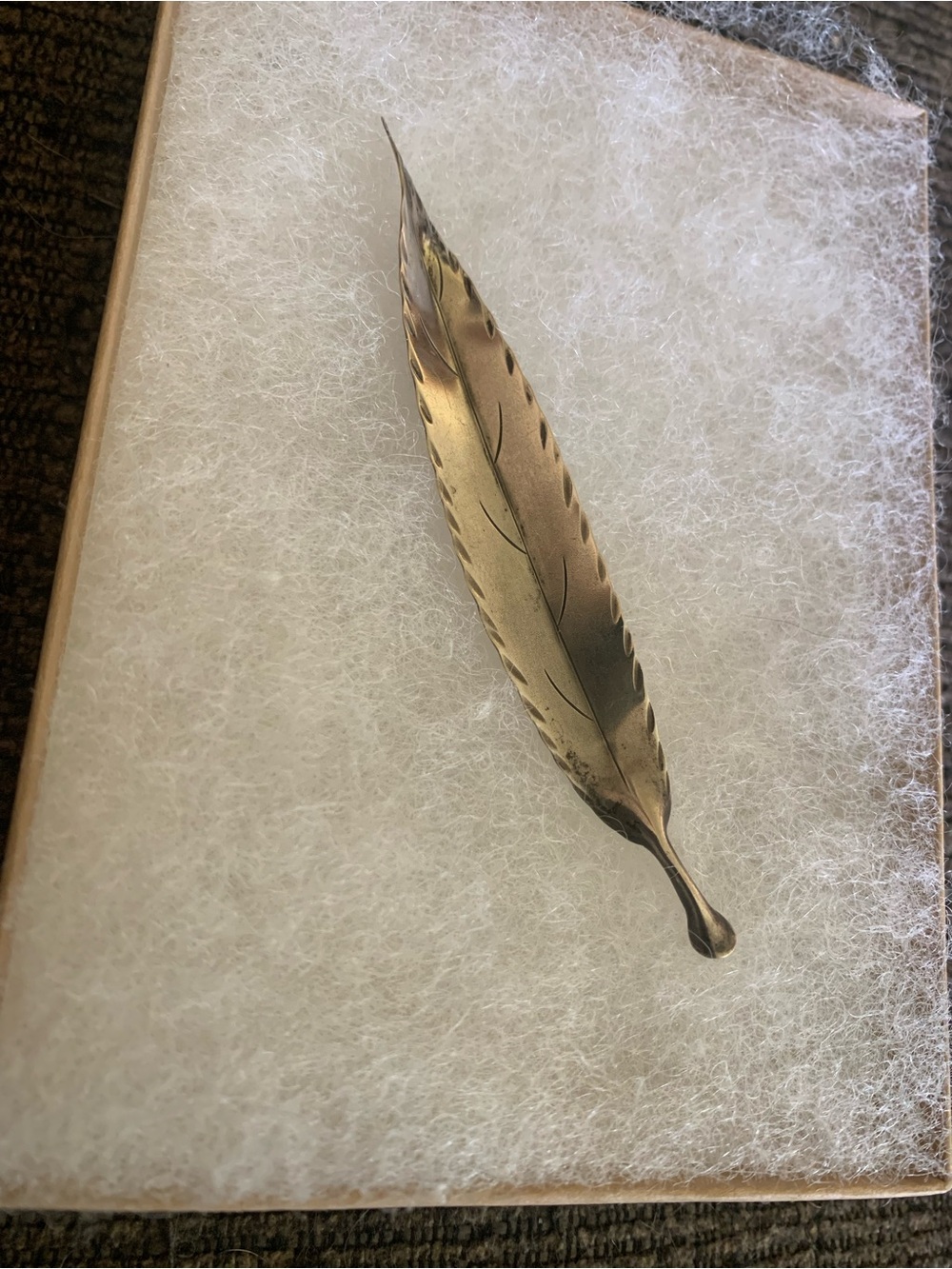 Feather-Shaped Metal Pin Brooch in Gold Tone
